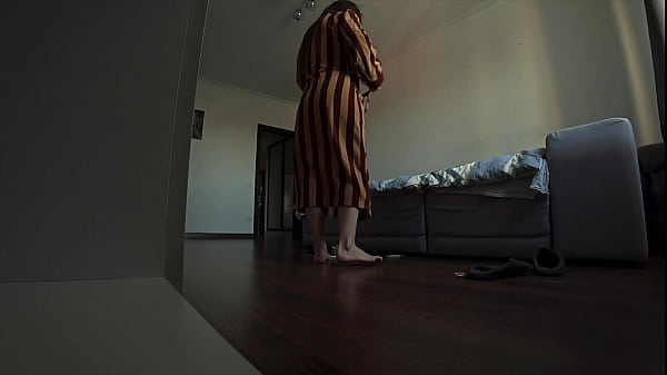 Секрет. Опытная жена позволяет себе трахаться со всеми друзьями ее мужа. Настоящая измена 