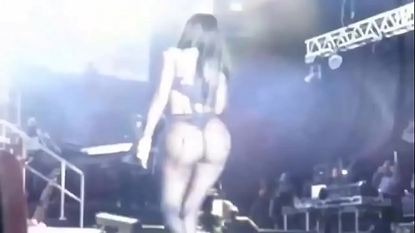 Nicki Minaj Booty Live (HD)  