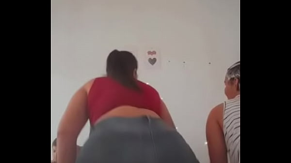 Alemdalenda Amiga gostosa dan&ccedil;ando  