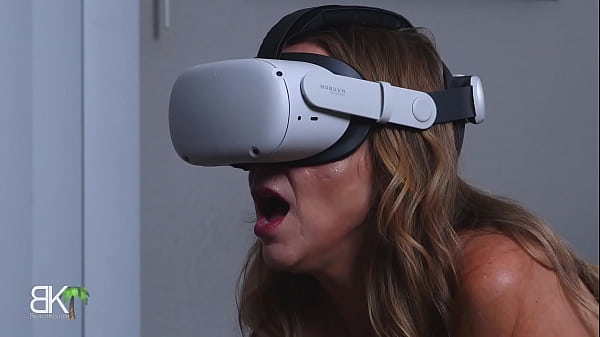Dumb StepMom Tricked by VR Gamer StepSon - 3of3