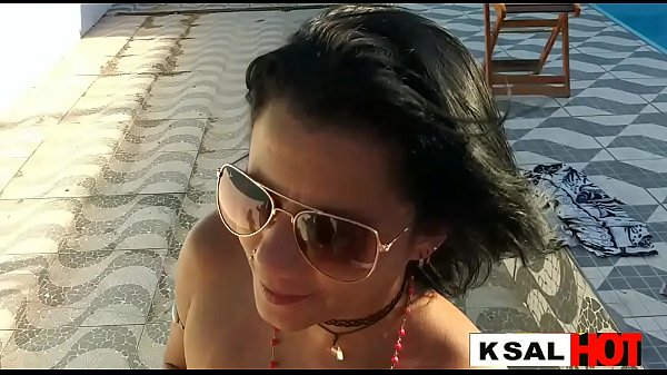 Casada milf safada do Rio de Janeiro deu pra todo mundo na resenha na casa do amigo