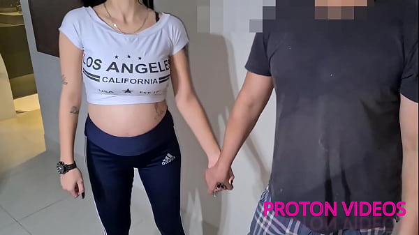 Meu amigo produtor do Brazukas me trouxe a gr&aacute;vida da Alicia Weller para fazer o teste do sof&aacute; sem camisinha