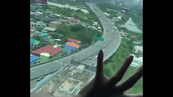 PRIMA GEMENDO GOSTOSO E GOZANDO NO MEU AP&Ecirc;