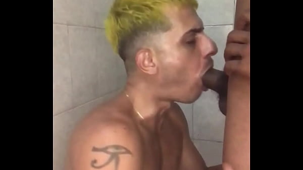 Fiz uma Putaria gostosa e mamei muito a pica do meu vizinho pauzudo 