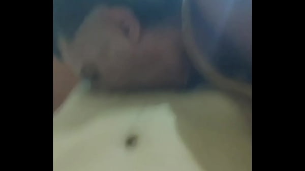 Novinho veio aqui em casa pra f1 e acabou me botando pra mamar cheio de tes&atilde;o 