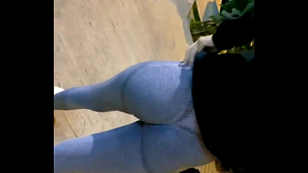 LLEVO A SU CASA A LA CULONA DEL GYM Y ME APROVECHO DE ELLA EN LA NOCHE ( LA GRABO A ESCONDIDAS MIENTRAS COGEMOS EN EL AUTO )  