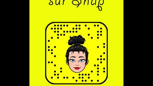 Cette salope de Maeva se fait tringler en direct sur son snap