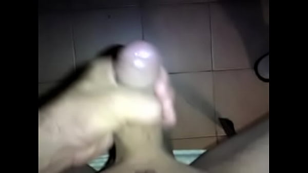 mi verga caliente y derramando lechita! 