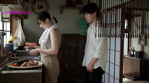 Peituda ajuda estranho e acaba dando a buceta - LEGENDADO