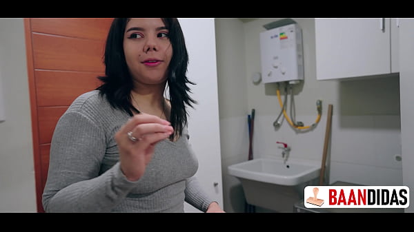 mi primera chamba y soy follada por una mujer muy buena