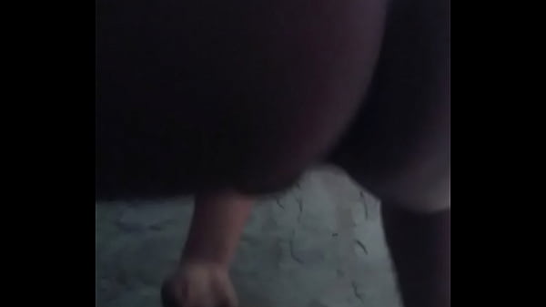 Chavo quiere verga en su culo 