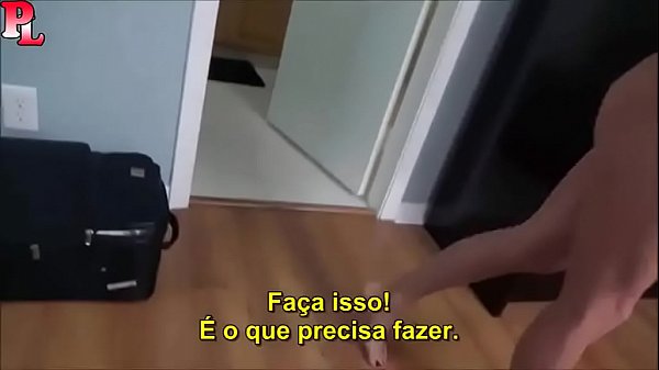 M&atilde;e e filho no hotel de f&eacute;rias