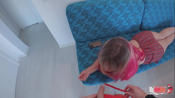 Сводная сестра хотела вкусняшку, но получила мой твердый член! изменил содной сестре с конфеткой и дал пососать свой член! кончил глубоко в ее горло  