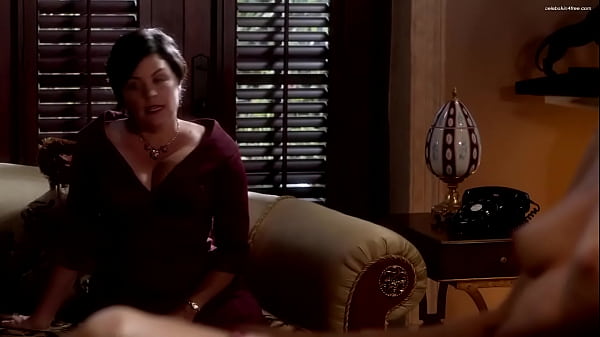 Meredith Ostrom - Magic City: S02 E01 (2013)  