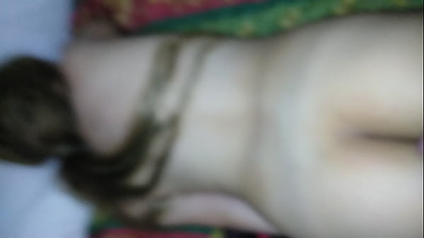 Peg&aacute;ndole un rico cogidon