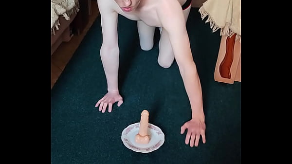 LanaTuls - Anal Slut and Whore - Riding Dildo on the Floor. Гей шлюха москва.  