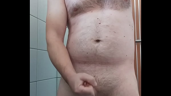 Imi place sa ma masturbez in fata la webcam sa imi beau pisatul si sperma ! 