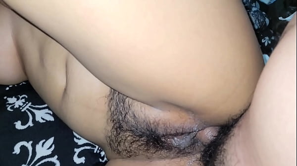 Me dijo que le suba el volumen al TV para que los vecinos no escucharan cuando cogiamos, me vengo adentro!! #3