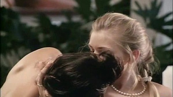 Jenteal and friend take a bath together while their maids watch