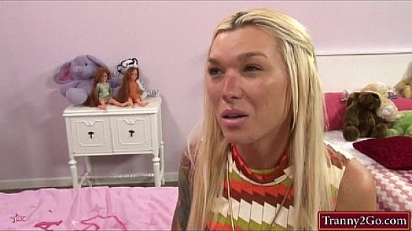 Hot blonde tranny Aubrey Kate asshole fucked on the bed