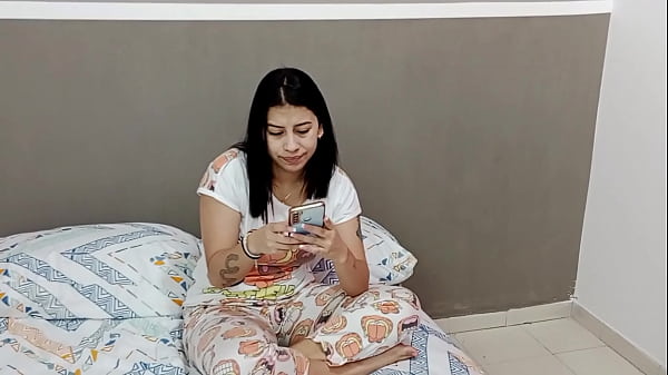 ayudo a mi mejor amiga a calmar su calentura con una buena follada y una buena chupada de co&ntilde;o