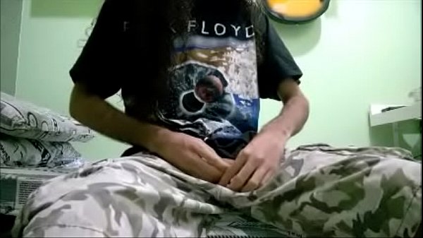 Magrinho se masturbando
