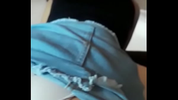 enfiando o dedo na ppk dela  