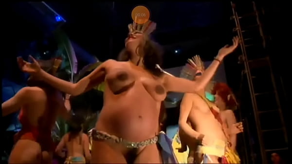 Brasilera tetona bailando