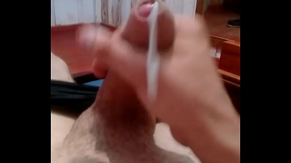 Eu gosando assistindo porn&ocirc;  