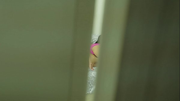 ANINHA GALZERANO NO QUARTO