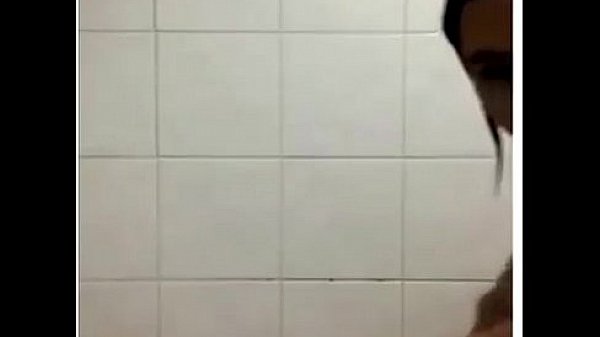 อากาศมันร้อน น้องเค้าเลยอาบนํ้าให้ดู !!