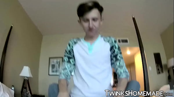 Horny boys homemade bareback encounter 