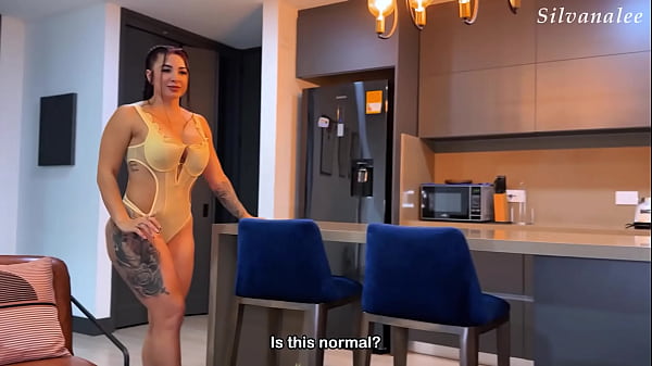 Madrastra cachonda deja que su hijastro le folle el culo - Anal - Silvana Lee - Brandon Cruz