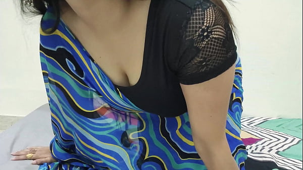 STEPMOM TEACH AND SHOWING HER BODY PARTS  