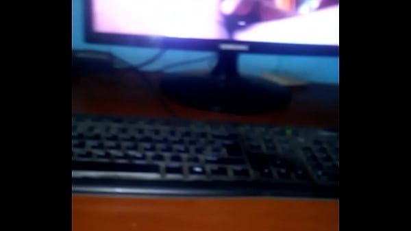 Paja Casual estando en Una Cabina Prv.