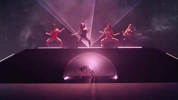 Chris Brown - Privacy  (Music Video)