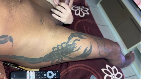 Putinho veio apenas mamar , mas o dotado acabou metendo o pauz&atilde;o 22 cm na sua cucetona. 