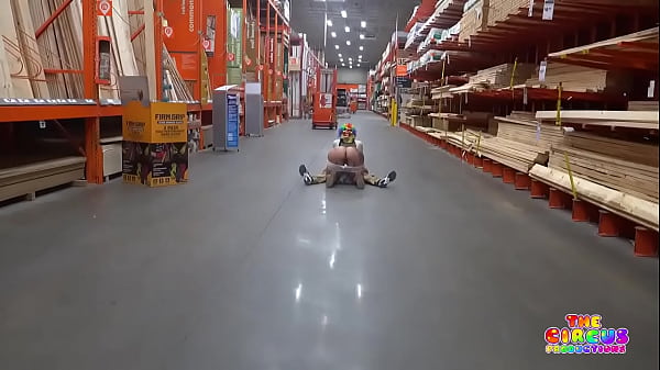 Queen Rogue Sucks Gibby dick in Famous store