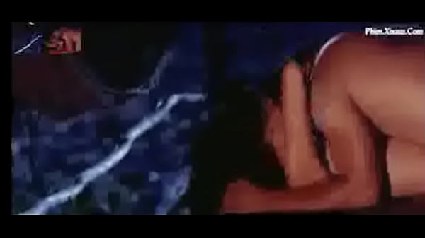 cảnh n&oacute;ng c&aacute;nh đống