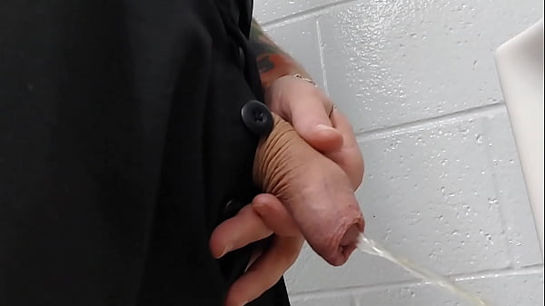 Uncut Cock Pissing