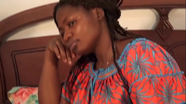 Une partie de jeux de Ludo entre deux amis qui fini par une partie de jambes en l'&egrave;re avec une grosse bite noire &eacute;paisse et longue avec une teen du village. a vivre en exclusivit&eacute; sur xvideos red  