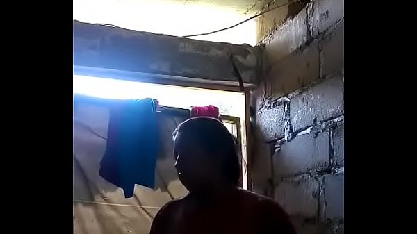 NEGRA BA&Ntilde;ANDO