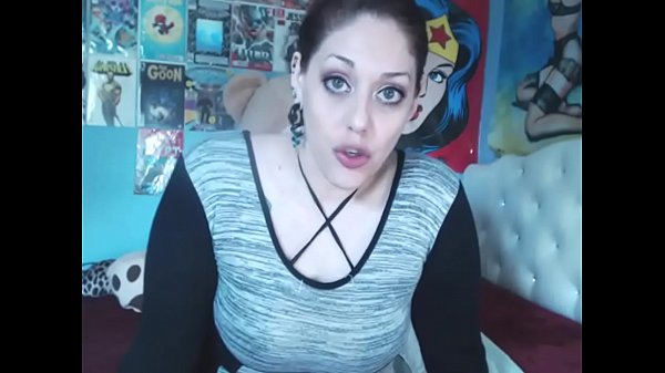 Brunette camgirl talking and playing with dildo 