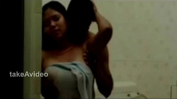 Mallu bathing beauty