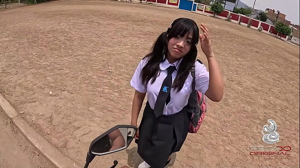 Le dan harto huevo duro y parejo por el ano a estudiante conera peruana