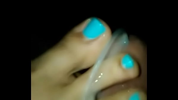 light skin perfect toes