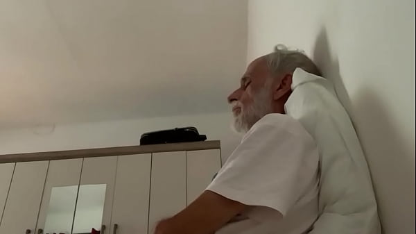 No escurinha do meu quarto , minha Gata acabou com me cu e depois comi o dela gostosa