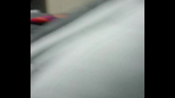 vecina realiza  oral  