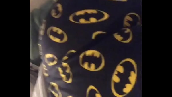 Batman shorts twerk