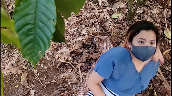 Asian fucked in public,risky sex outdoor creampie